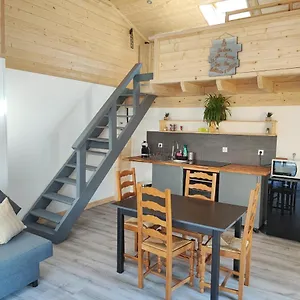 Petit Coin De Bonheur Studio Neuf Avec Terrasse Et Parking Prive A 5Mins Du Centre-Ville La Mure (Isere)